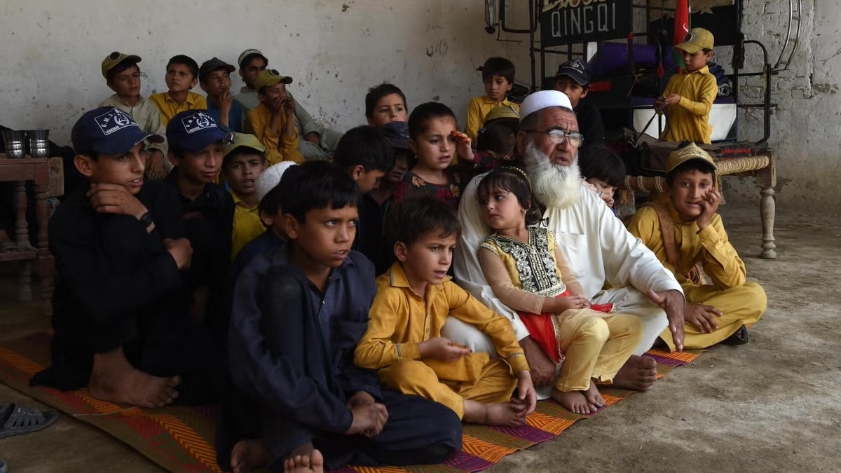 The Message by Yan Vana | Pakistan Facing Alarming Population Growth Rate Pakistan facing alarming population growth rate